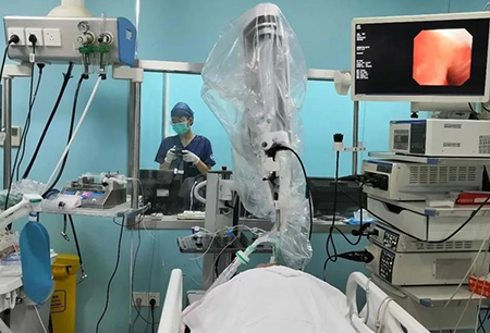 首個用于新冠肺炎診療的支氣管鏡手術(shù)機(jī)器人完成首次人體試驗