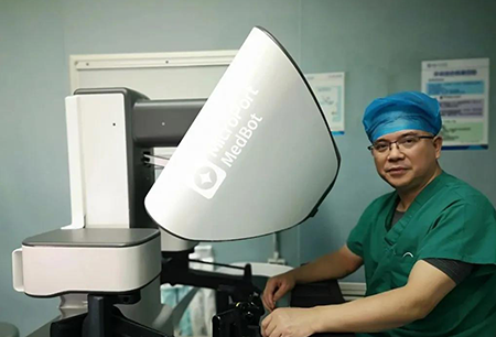 國(guó)產(chǎn)圖邁?腔鏡機(jī)器人完成首例腎部分切除術(shù)臨床研究