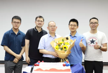 微創(chuàng)?圖邁?國產(chǎn)腔鏡手術機器人完成首例肺癌袖式切除動物試驗