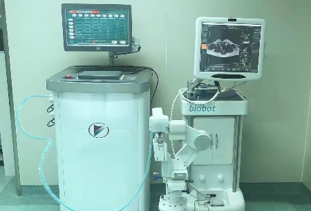 微創(chuàng)?機器人“居里夫人?無人操控全自動手術(shù)平臺”首次嘗試動物實驗并取得成功