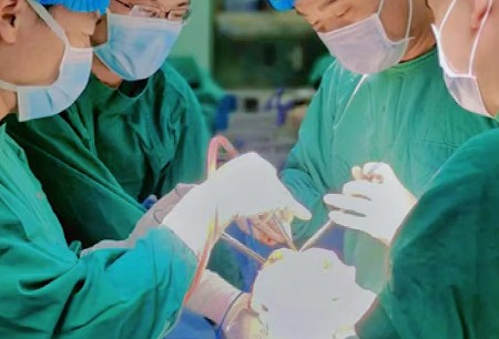 鴻鵠?云南行|微創(chuàng)?機器人輔助TKA多中心研究——楚雄首例！楚雄州人民醫(yī)院完成3例連臺機器人輔助全膝關(guān)節(jié)置換術(shù)