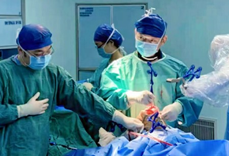 鴻鵠?骨科機(jī)器人的科研臨床項(xiàng)目——山東大學(xué)齊魯醫(yī)院全面開(kāi)展機(jī)器人輔助全膝關(guān)節(jié)置換手術(shù)