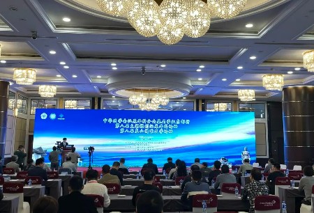 微創(chuàng)?機器人亮相第八屆太湖微創(chuàng)泌尿外科論壇，前沿科技引發(fā)媒體獨家報道