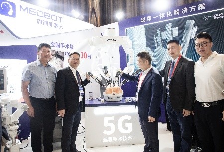 微創(chuàng)?機(jī)器人亮相中國(guó)醫(yī)師協(xié)會(huì)泌尿外科醫(yī)師分會(huì)（CUDA）年會(huì)，泌尿外科一體化解決方案獲關(guān)注