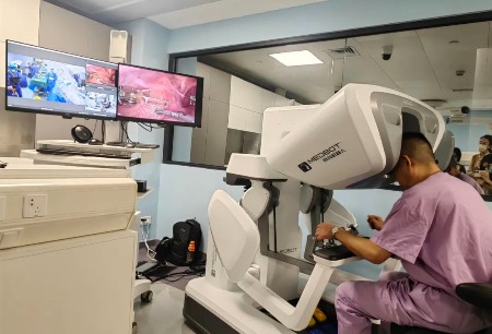 全球首例兒外科超遠(yuǎn)程手術(shù)完成！跨越2000公里，圖邁?助患兒恢復(fù)“女兒身”