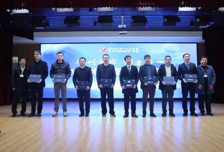 荊州首臺！圖邁?機(jī)器人入駐荊州市第一人民醫(yī)院正式啟用