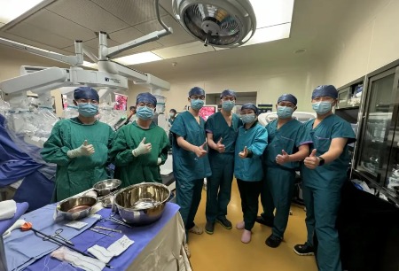 樹立國(guó)產(chǎn)手術(shù)機(jī)器人臨床應(yīng)用典范，北京醫(yī)院泌尿外科圖邁?機(jī)器人手術(shù)演示交流總結(jié)會(huì)成功舉行