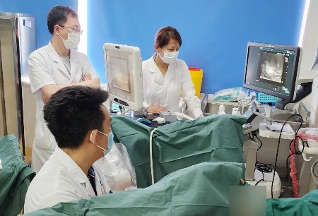 Mona Lisa讓早期前列腺癌無(wú)法遁形，大醫(yī)二院泌尿外科團(tuán)隊(duì)完成機(jī)器人輔助前列腺穿刺活檢術(shù)