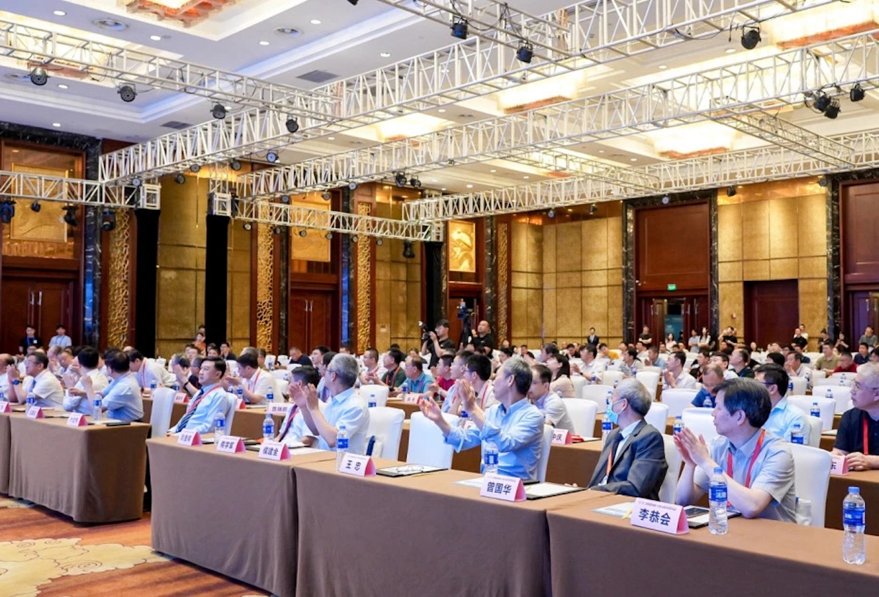 圖邁? 機(jī)器人閃耀江蘇泌尿外科學(xué)術(shù)盛宴，“中國(guó)創(chuàng)造” 引領(lǐng)精準(zhǔn)醫(yī)療新時(shí)代